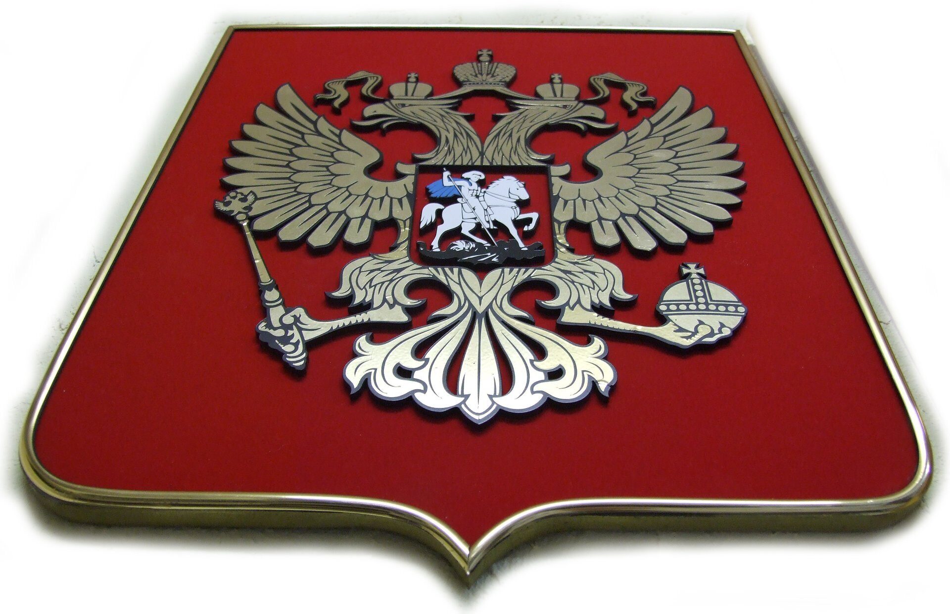 Герб России на Красном щите